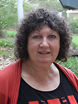 Linda Starr {{brizy_dc_image_alt imageSrc=